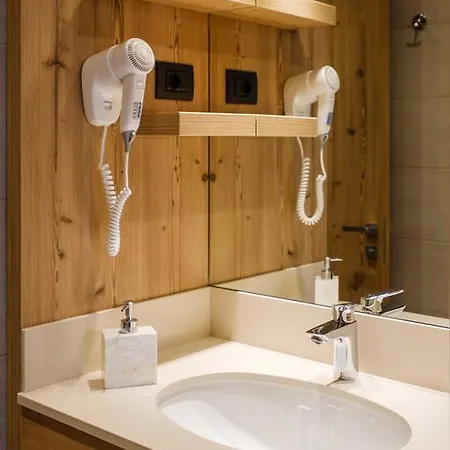 Bellavista Aparthotel 4*